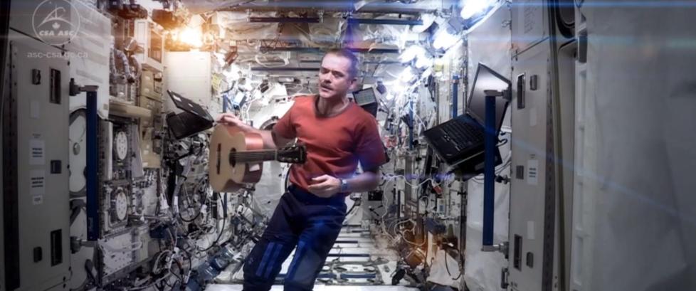 Slik har du verken sett eller h�rt en astronaut f�r