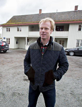 I dag f�r D�hlie vite prisen for � ha hogd ned vernede tr�r