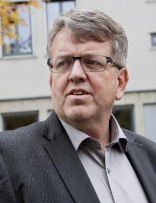 - Rune hadde ikke lett for � si nei