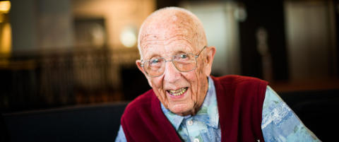 Emil (95): - Helt grusomt å gå på rød løper