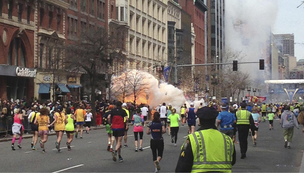 INSPIRERT: �Det viser seg n� at de som sto bak bombeangrepet p� Boston Maraton var inspirert av jihadist-ideologi spredd via nettet�, skriver kronikkforfatteren, som er forfatter av boka �Writing History in International Criminal Trials� og holder foredrag p� Litteraturhuset i kveld. Foto: Dan Lampariello / Reuters / NTB Scanpix