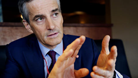Jonas Gahr St�re sl�r tilbake mot den knusende sykehuskritikken
