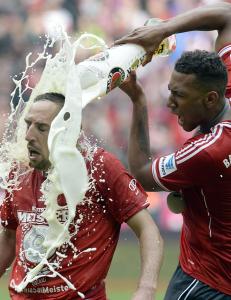 Nekter � snakke med lagkameraten etter �l-dynking