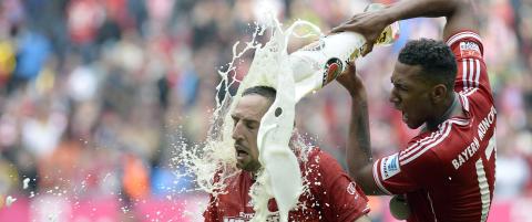 Nekter � snakke med lagkameraten etter �l-dynking