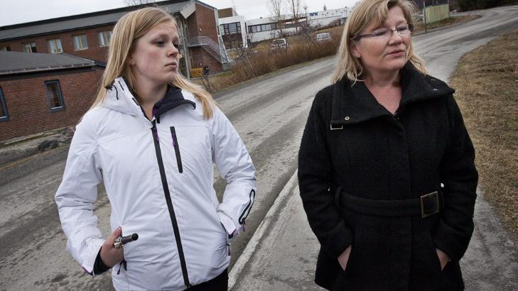 VITNER: Cathrine Figenschau og Kristin Skj�rvold i S�r-Troms�ya musikkorps var vitne til hendelsen. Foto: Vidar Dons Lindrupsen