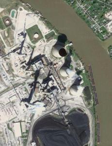 Meldes om flere eksplosjoner ved industriplass i Virginia