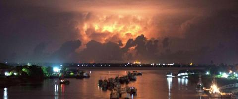 Skip med 200 passasjerer kantret i Myanmar