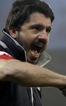 Sveitsisk klubb har hatt 34 trenere p� ti �r