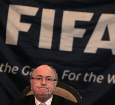 Blatter vil ha lov om sanksjoner for rasismeoppf�rsel