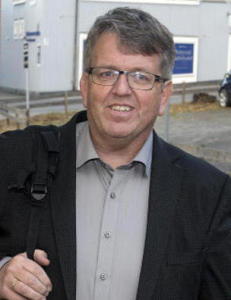 - Han er ikke grov, men litt sleivete