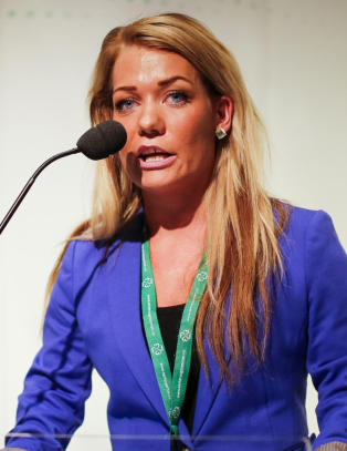Gild ungdom. Slumsete politikere.