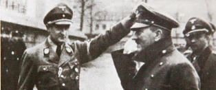 Hundre �yenvitner forteller om Hitlers siste timer