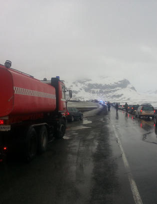 To skadd i frontkollisjon på Hemsedalsfjellet