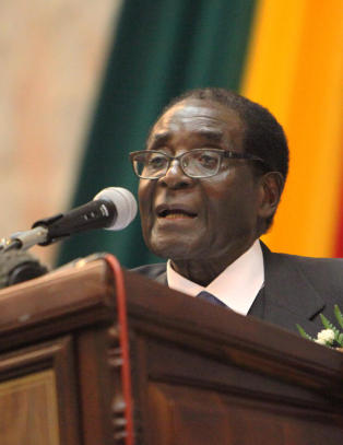 Kalte Mugabe for �r�ttent, gammelt esel� - m�tte i fengsel