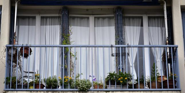 Kuttet over strupen p� sine to barn p� fem og ti �r