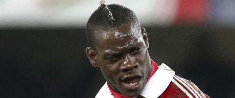 Lagkameratene m�tte holde igjen sint Balotelli