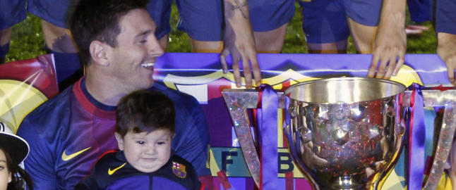 Messis s�nn brast i gr�t da Barcelona feiret gullet