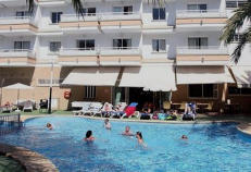 Norsk kvinne (18) innlagt p� sykehus etter voldsdrama p� Mallorca
