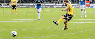 Her brenner Espen Hoff straffespark mot Godset