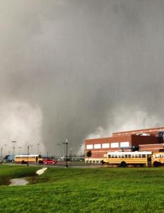Tornado i d�dsfart mot 170 000 beboere