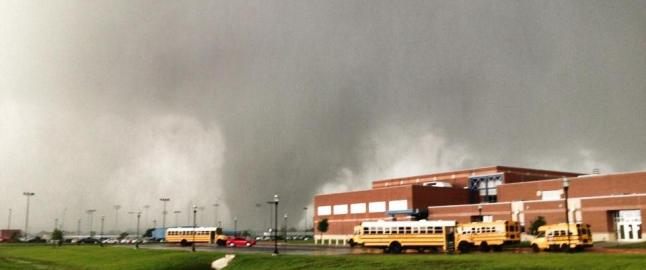 Tornado i d�dsfart mot 170 000 beboere