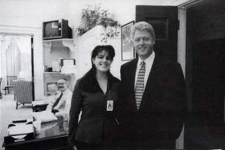  I DET HVITE HUS:  Bill Clinton sammen med Monica Lewinsky. Foto: SCANPIX