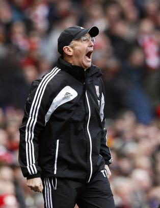 - Pulis ferdig etter sju �r som trener for Stoke