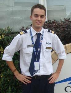 «Baby-piloten» Ryan er bare 19 år og skal fly for Ryanair