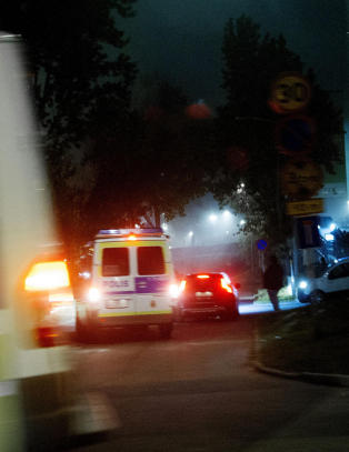 Satte fyr p� politistasjon