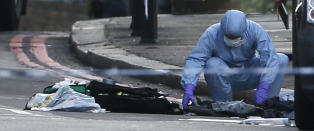 - Britiske soldater bedt om � skjule uniformen etter machete-drapet