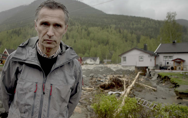 - Tenker p� de som er rammet, dette er voldsomme krefter