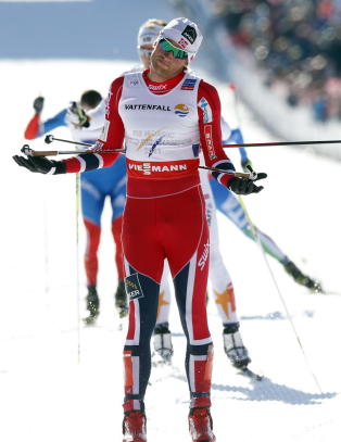 - N� slipper vi � forholde oss til Petter hele tiden