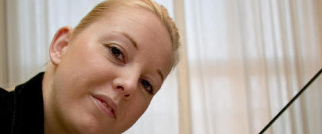 Elin ble syk av arkeologfeide om �re og skjeletter