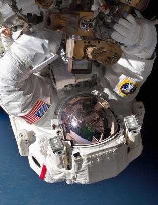 NASA planlegger � ha bosetninger p� m�nen innen 2020