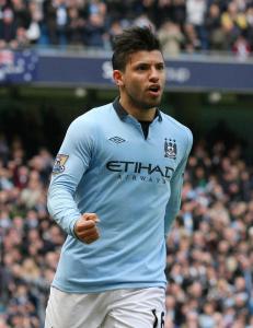 Ag�ero forlenget med City