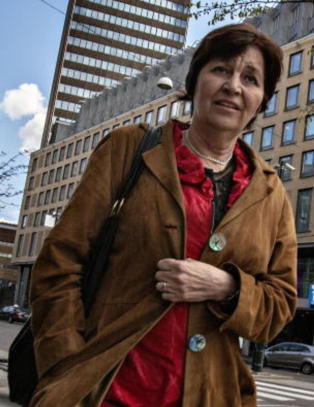 LO-lederen b�r ansette en ny r�dgiver i heltidsstilling, s� kanskje hun ikke bommer s� kraftig p� utspill om m�dre og deltid
