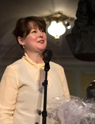 Hanne Tømta fortsetter som teatersjef på Nationaltheatret