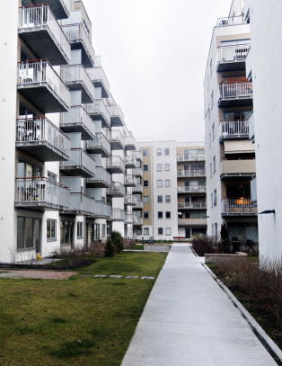 - Jo f�r du kommer deg inn i boligmarkedet, desto bedre