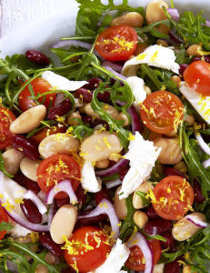 Lag salatsnadder av b�nnene