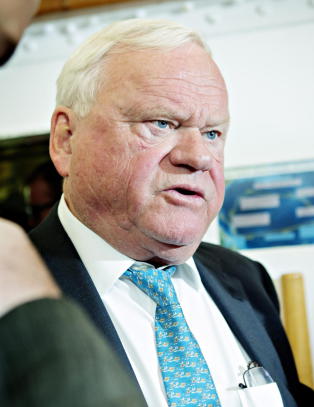 Slik eier og styrer John Fredriksen milliardimperiet