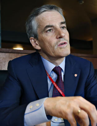 Støre rydder opp