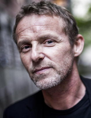 Jo Nesbø auksjonerer bort romankarakterer