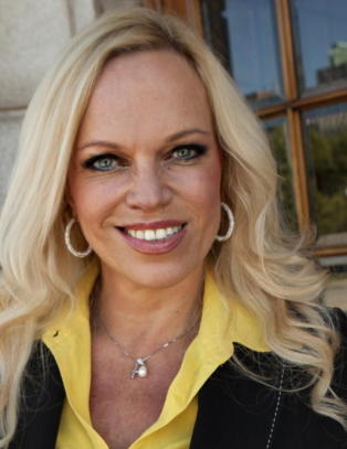 Er Hanne Nabintu Herland på hemmelig oppdrag for «venstresiden»?