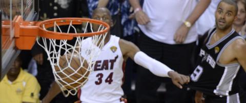 Denne trepoengeren reddet spenningen i NBA-finalen