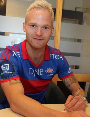- Jeg er en stor stopper som helst vil spille fotball