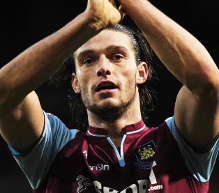 Carroll skrev under p� seks�rskontrakt med West Ham