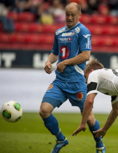 Hakekors-banner ble hengt opp p� Lerkendal under cupkamp