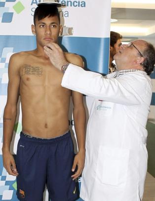 Neymar er veid og funnet for lett av Barcelona