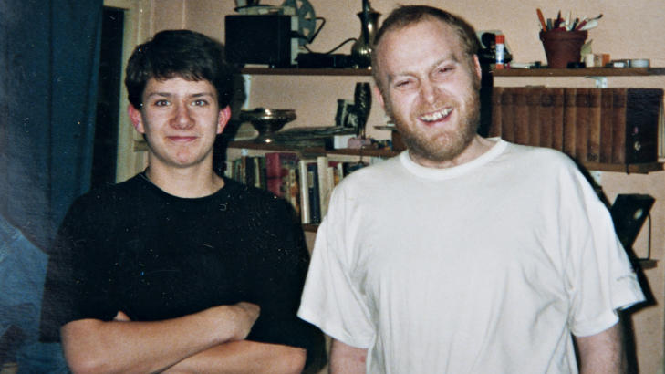 JARLE & JOKKE: Jarle Andhøy er gammel Jokke-fan - her hjemme hos helten på begynnelsen av 90-tallet. Foto: Privat JARLE & JOKKE: Jarle Andhøy er gammel Jokke-fan - her hjemme hos helten på begynnelsen av 90-tallet. Foto: Privat