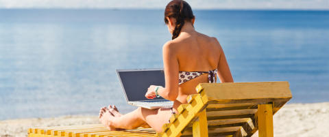 - Du bør absolutt ikke bruke PC-en i resepsjonen på hotellet